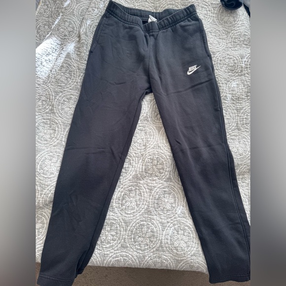 NIKE SWEATPANTS BUNDLE 
SIZE SMALL - Picture 8 of 13